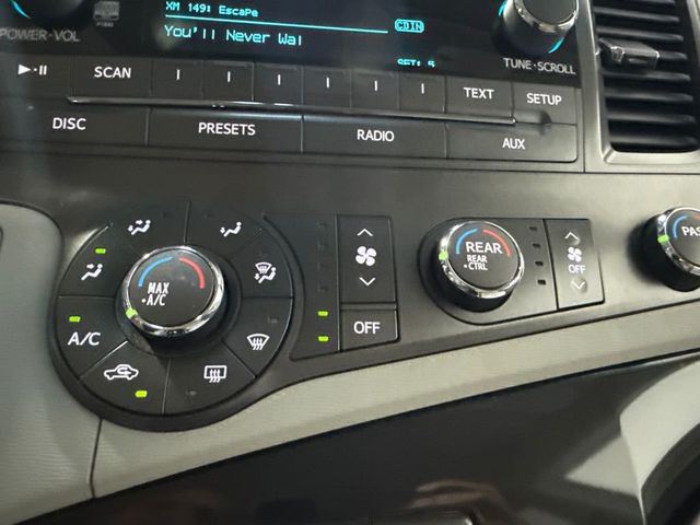 2011 Toyota Sienna 5dr 8-Passenger Van V6 LE FWD - 23073660 - 17