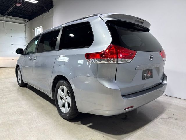 2011 Toyota Sienna 5dr 8-Passenger Van V6 LE FWD - 23073660 - 4