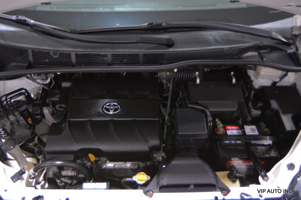 2011 Toyota Sienna 5dr 8-Passenger Van V6 SE FWD - 22416003 - 32
