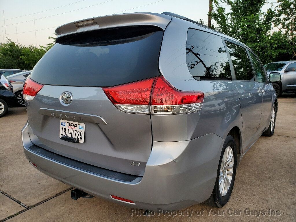 2011 Toyota Sienna 7-Passenger Van XLE - 22841949 - 12