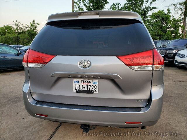2011 Toyota Sienna 7-Passenger Van XLE - 22841949 - 13