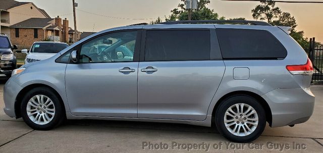 2011 Toyota Sienna 7-Passenger Van XLE - 22841949 - 18
