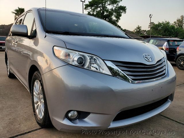 2011 Toyota Sienna 7-Passenger Van XLE - 22841949 - 5
