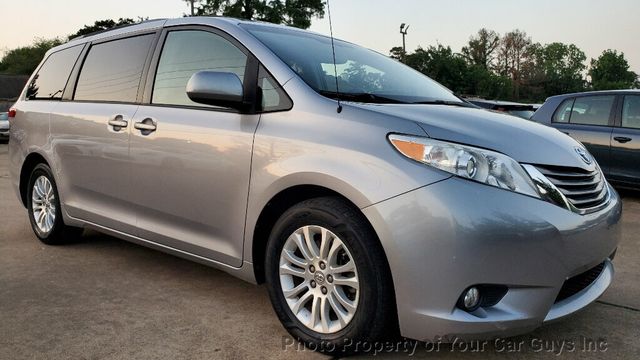 2011 Toyota Sienna 7-Passenger Van XLE - 22841949 - 6
