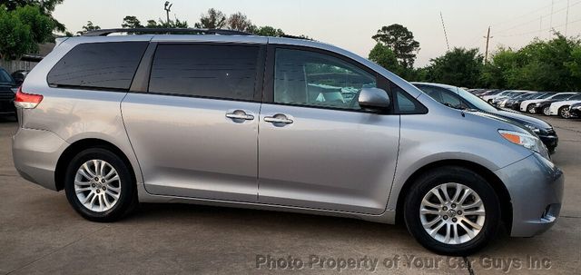 2011 Toyota Sienna 7-Passenger Van XLE - 22841949 - 7