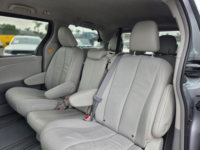 2011 Toyota Sienna Base - 22979169 - 20