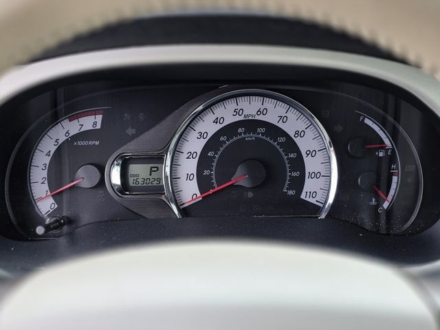 2011 Toyota Sienna Base - 22979169 - 25