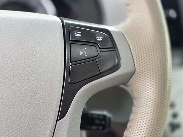 2011 Toyota Sienna Base - 22979169 - 27