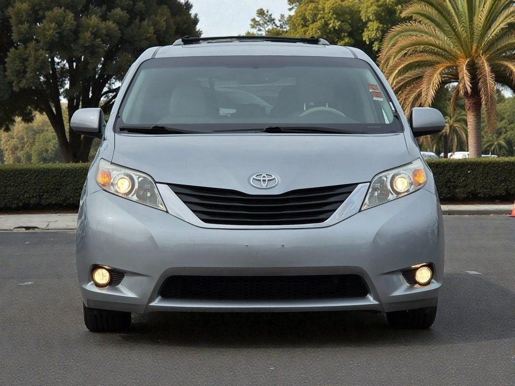 2011 Toyota Sienna Base - 22979169 - 2