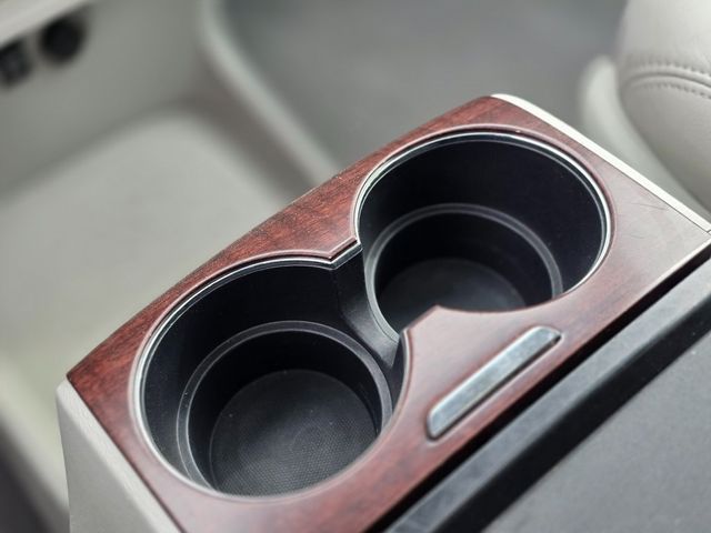 2011 Toyota Sienna Base - 22979169 - 31