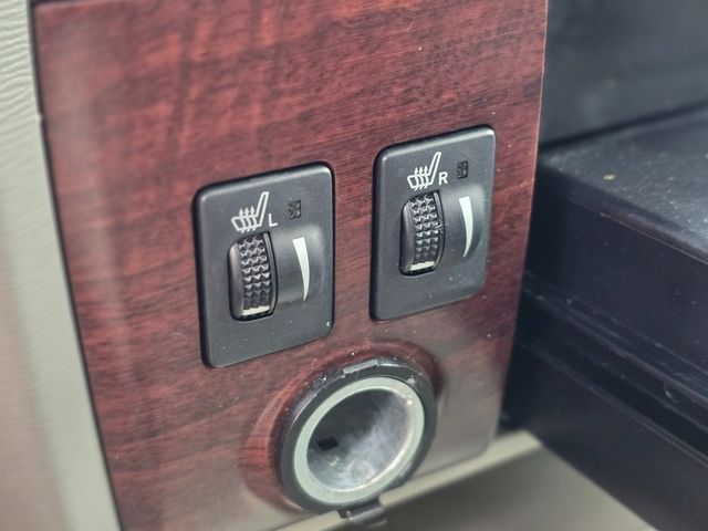 2011 Toyota Sienna Base - 22979169 - 39