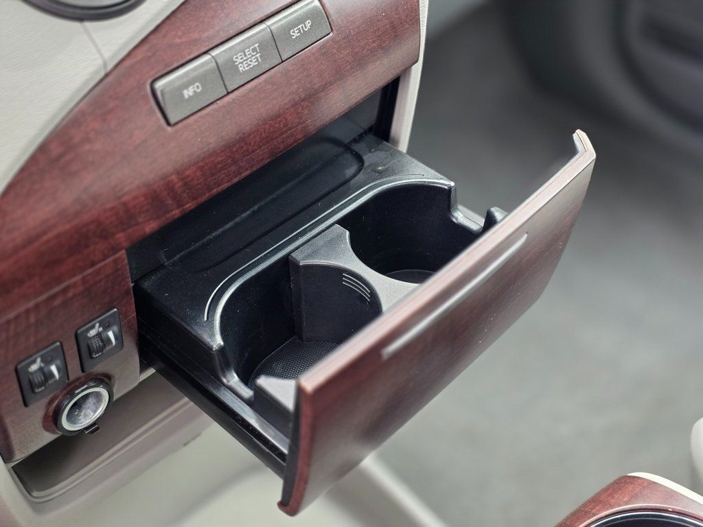 2011 Toyota Sienna Base - 22979169 - 40