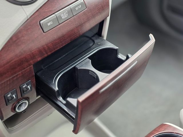 2011 Toyota Sienna Base - 22979169 - 40