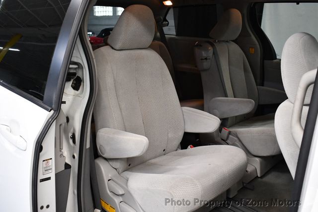 2011 Toyota Sienna LE - 23007786 - 15