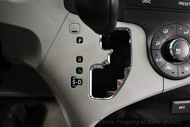 2011 Toyota Sienna LE - 23007786 - 36