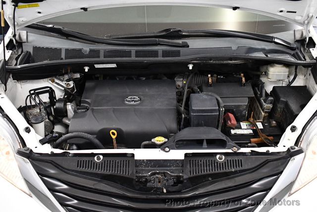 2011 Toyota Sienna LE - 23007786 - 43