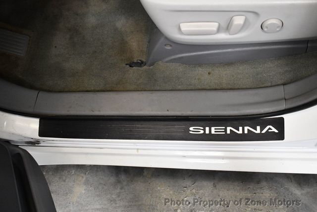 2011 Toyota Sienna LE - 23007786 - 7