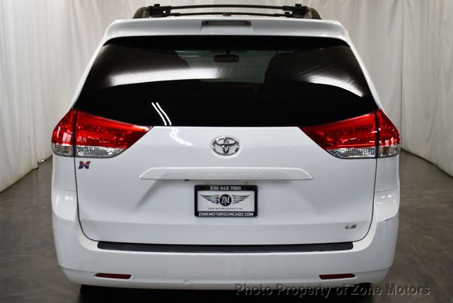 2011 Toyota Sienna LE - 23007786 - 8