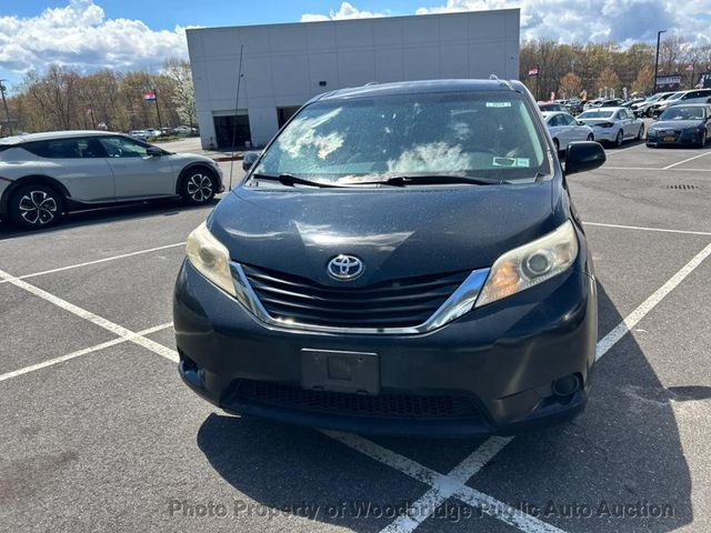 2011 Toyota Sienna LE - 23022534 - 0