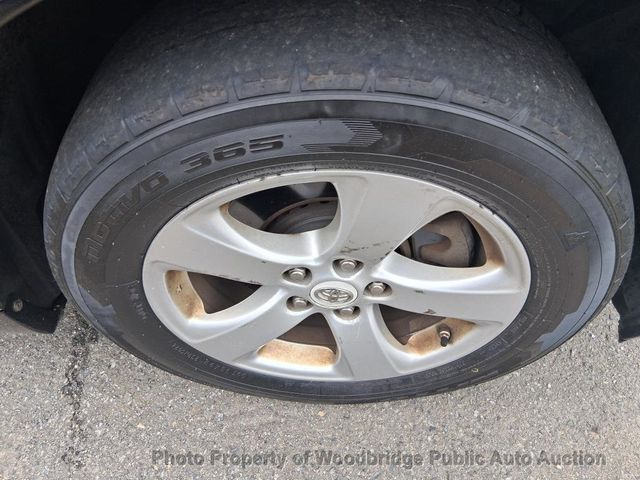 2011 Toyota Sienna LE - 23048589 - 11