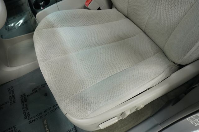 2011 Toyota Sienna LE - 23036445 - 9