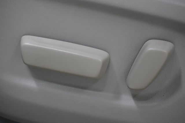 2011 Toyota Sienna LE - 23036445 - 13