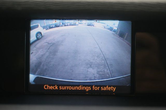 2011 Toyota Sienna LE - 23036445 - 14
