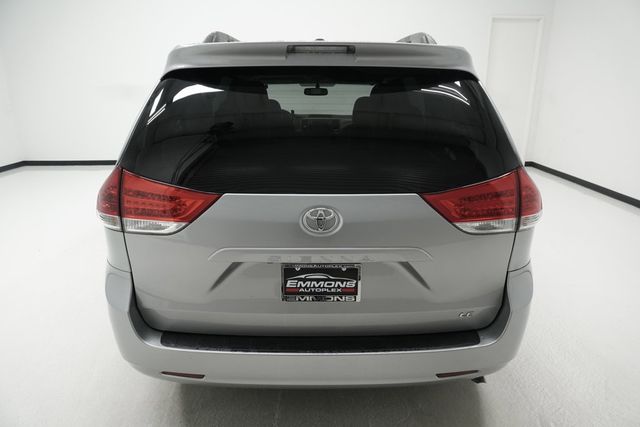 2011 Toyota Sienna LE - 23036445 - 3