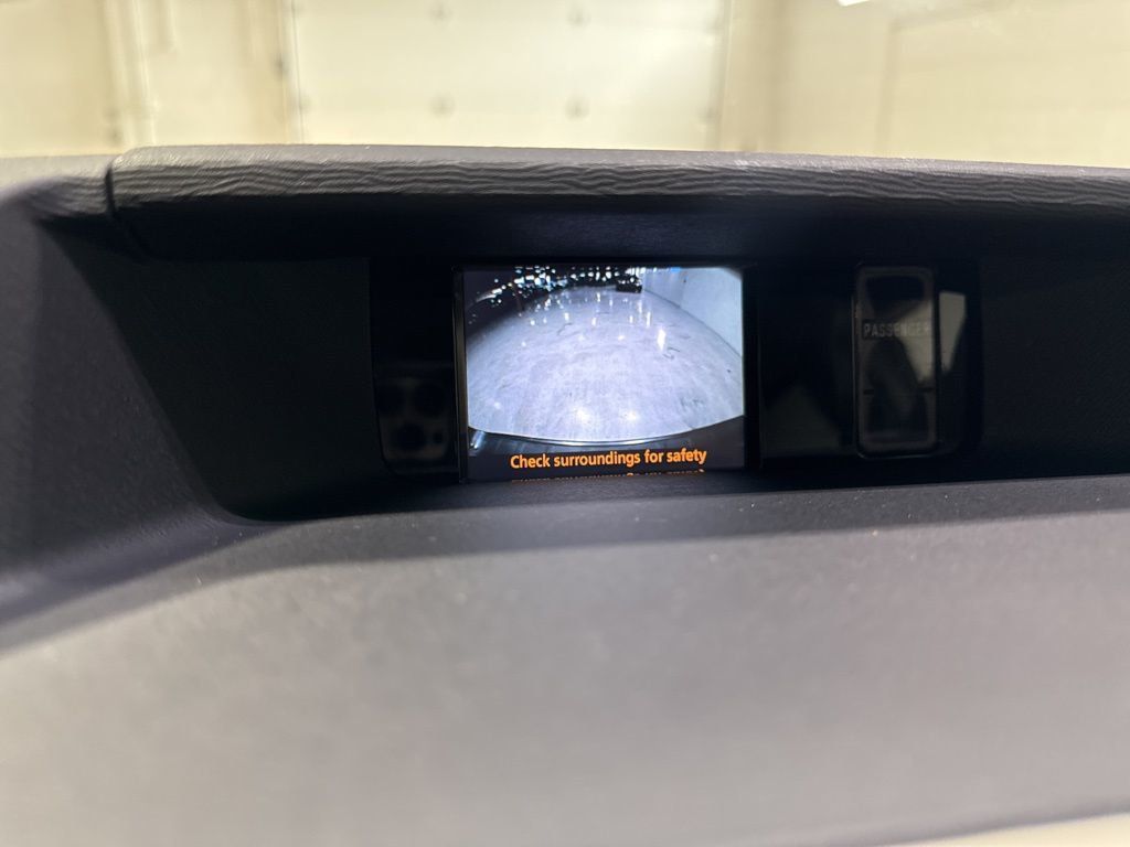 2011 Toyota Sienna LE - 22923615 - 15