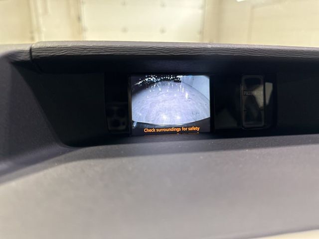 2011 Toyota Sienna LE - 22923615 - 15