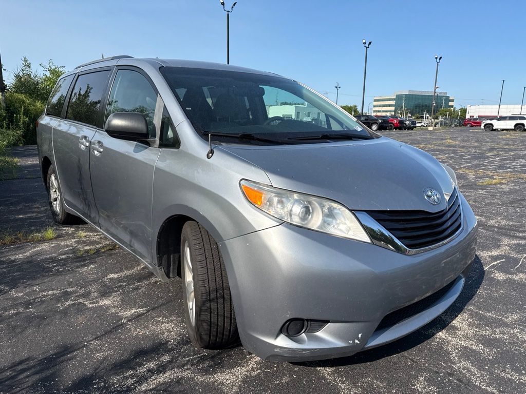 2011 Toyota Sienna LE - 23064500 - 5