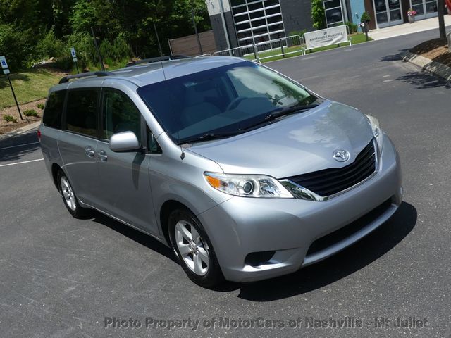 2011 Toyota Sienna LE - 23014357 - 14