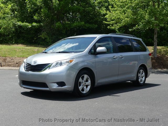 2011 Toyota Sienna LE - 23014357 - 1