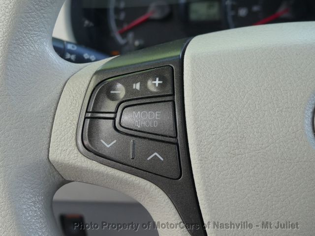 2011 Toyota Sienna LE - 23014357 - 33