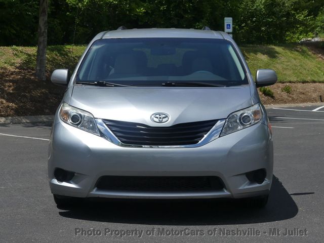 2011 Toyota Sienna LE - 23014357 - 3