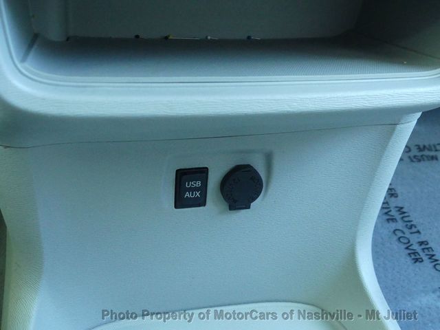 2011 Toyota Sienna LE - 23014357 - 41