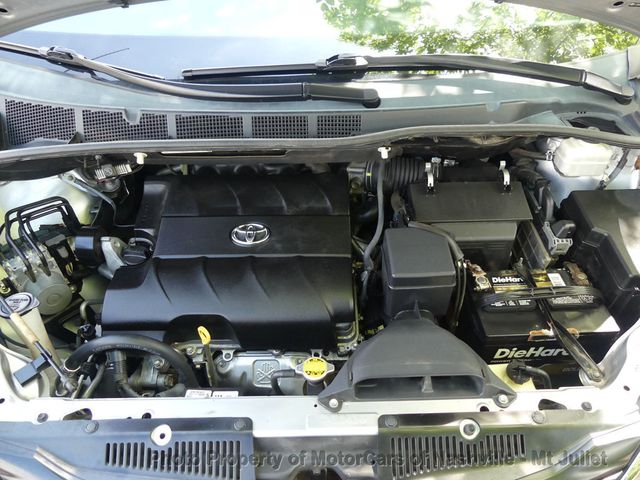 2011 Toyota Sienna LE - 23014357 - 45