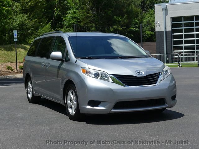 2011 Toyota Sienna LE - 23014357 - 4