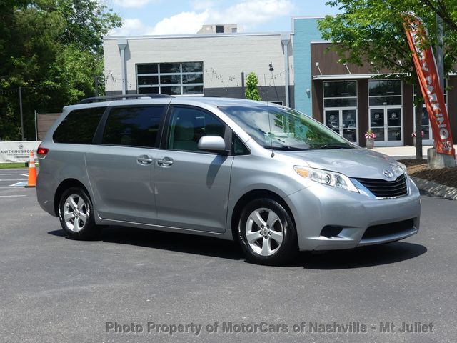 2011 Toyota Sienna LE - 23014357 - 5