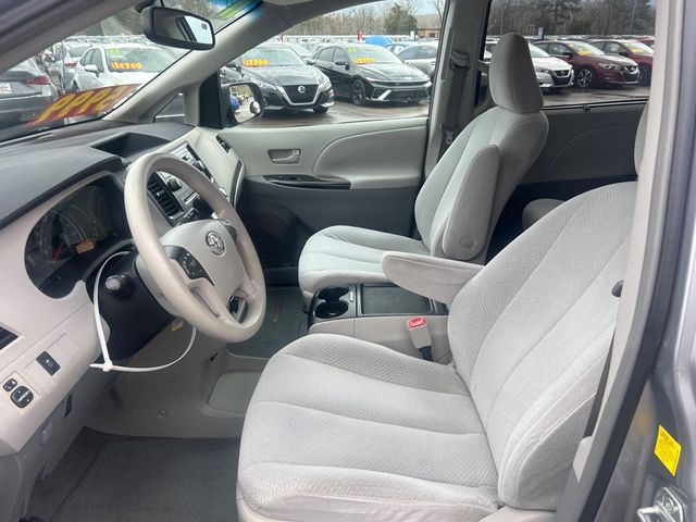 2011 Toyota Sienna LE 7-PASSENGER AUTO ACCESS SEA - 22991040 - 8