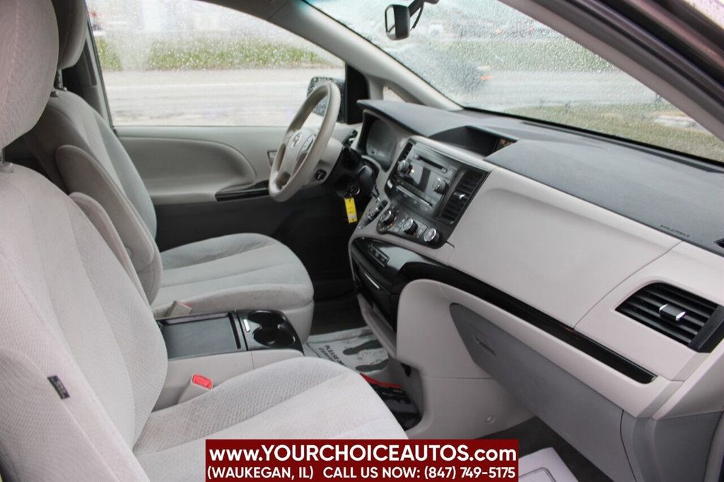 2011 Toyota Sienna LE 7 Passenger Auto Access Seat 4dr Mini Van - 22387641 - 16