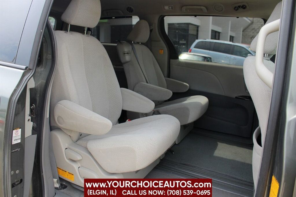 2011 Toyota Sienna LE 7 Passenger Auto Access Seat 4dr Mini Van - 22405099 - 20