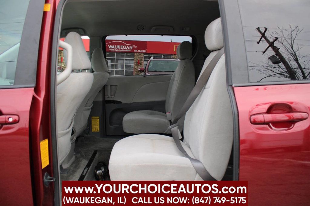 2011 Toyota Sienna LE 7 Passenger Auto Access Seat 4dr Mini Van - 22826221 - 14