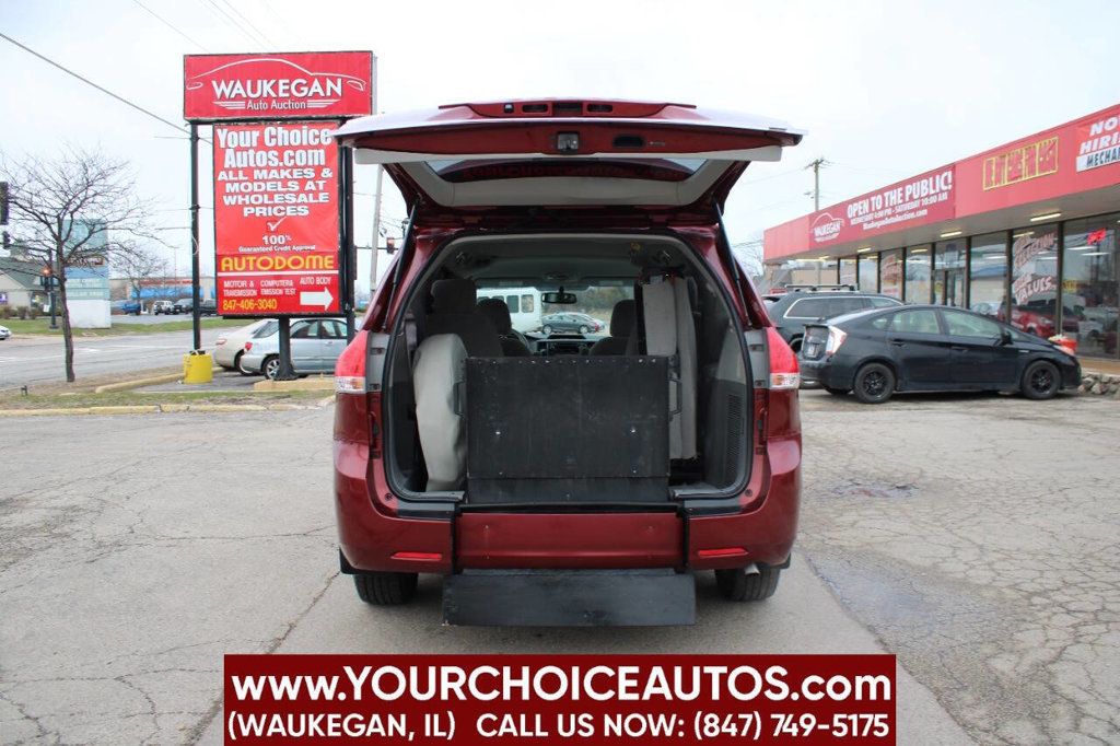 2011 Toyota Sienna LE 7 Passenger Auto Access Seat 4dr Mini Van - 22826221 - 15