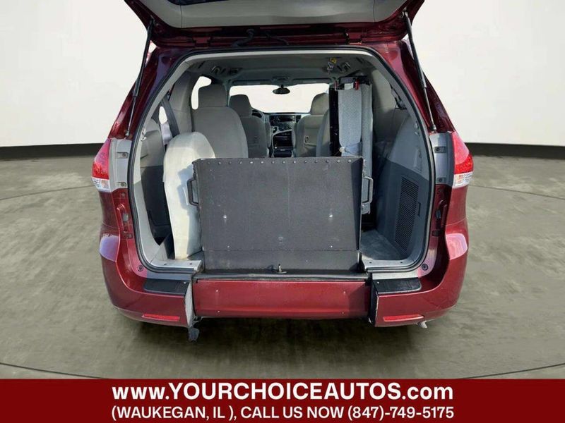 2011 Toyota Sienna LE 7 Passenger Auto Access Seat 4dr Mini Van - 22986269 - 13