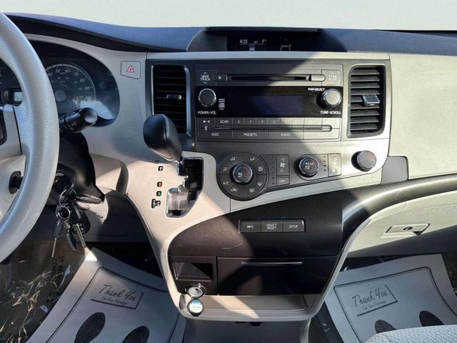 2011 Toyota Sienna LE 7 Passenger Auto Access Seat 4dr Mini Van - 22986269 - 21