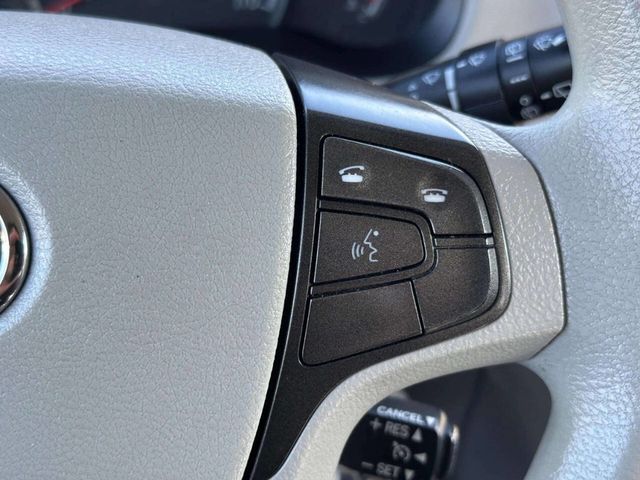 2011 Toyota Sienna LE 7 Passenger Auto Access Seat 4dr Mini Van - 22986269 - 28