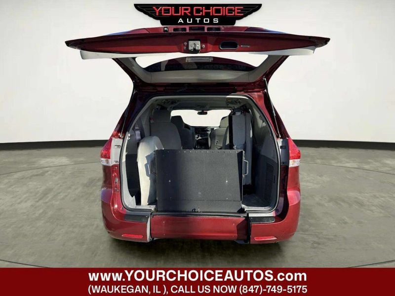 2011 Toyota Sienna LE 7 Passenger Auto Access Seat 4dr Mini Van - 22986269 - 34