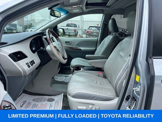 2011 Toyota Sienna Limited - 23034273 - 12
