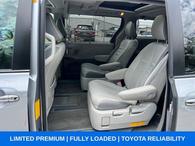 2011 Toyota Sienna Limited - 23034273 - 13